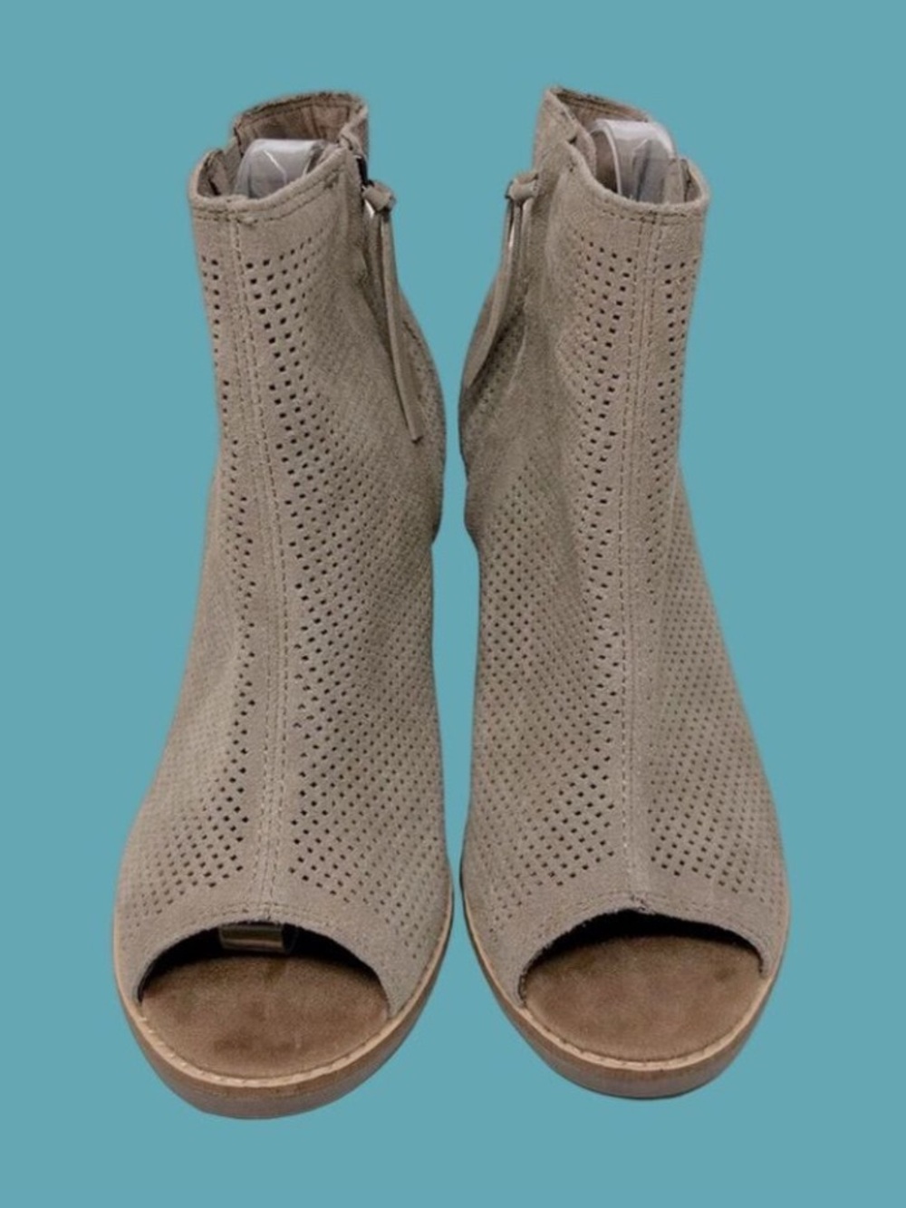 TOMS Suede Heeled Ankle Boots Open Toe Taupe Tan Gray Size 8 Perforated Bohemian - Picture 5 of 11